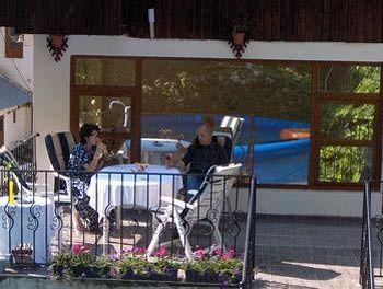 Guesthouse Stefi Risnov Exterior photo